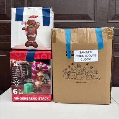 LOT 160: Christmas Inflatable Outdoor Lawn Decorations 3pcs