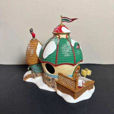 LOT 93: Dept 56 North Pole Series The Elf Spa & Heritage Collection Accessories: I'll Need More Toys, Baker Elves, Toy Maker...