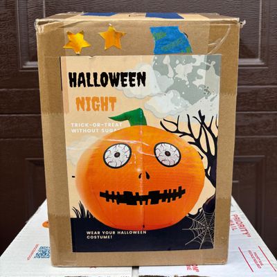 LOT 158: Halloween Inflatable Outdoor Lawn Decorations 2pcs