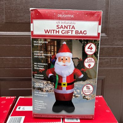LOT 161: Christmas Inflatable Outdoor Lawn Decorations 5pcs