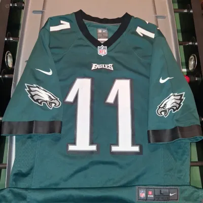 Nike NFL Philadelphia Eagles Carson Wentz #11 Jersey Size Large
