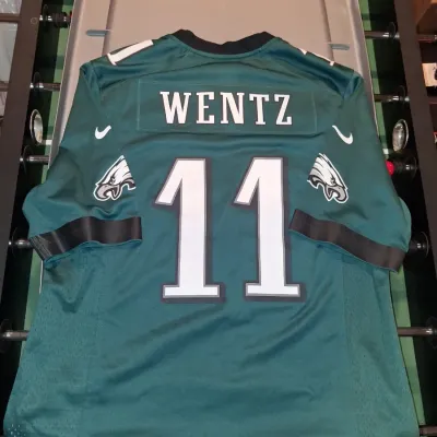Nike NFL Philadelphia Eagles Carson Wentz #11 Jersey Size Large