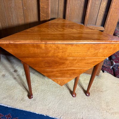 Cherry Wood Queen Anne Style Handkerchief Gateleg Corner Table