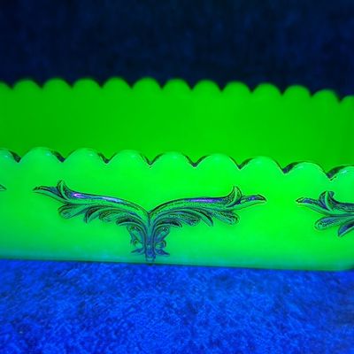 Gilt Decorated Custard Uranium Glass Scalloped Rectangular Dish