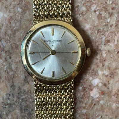 Baume & Mercier 14 Karat Yellow Gold Manual Wind Ladies Wristwatch