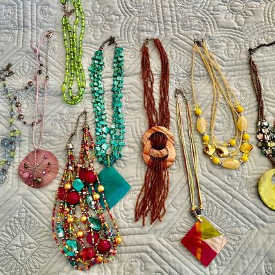 Sale Photo Thumbnail #124: jewelery 