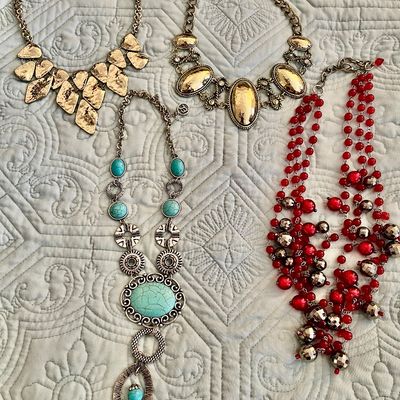 Sale Photo Thumbnail #129: jewelery 