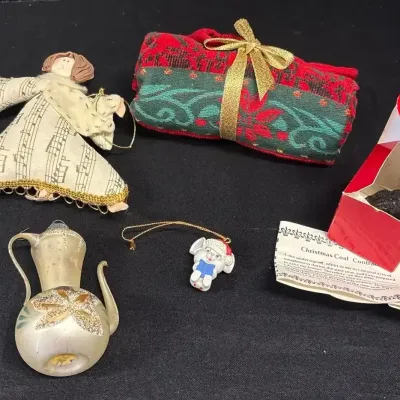 Christmas - Ornaments, Teapot, Mouse, Sheet Music Angel, Towel, Coal