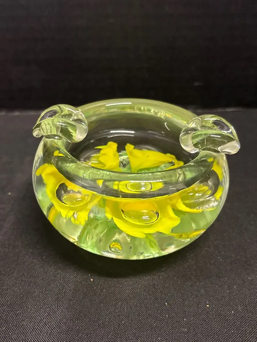 VTG St Clair Glass Paperweight / Ashtray - Yellow Trumpet Flowers, MCM