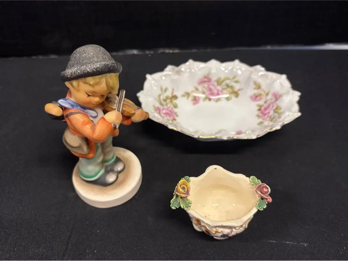 VTG Collectibles - 1950s Napco "The Fiddler" Figurine, Italy Mini Footed Pot, Scalloped Rose Bowl