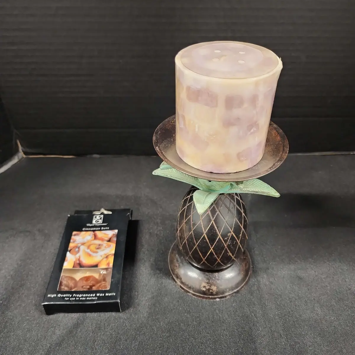 Pineapple Pedestal Candle Holder, Cinnamon Bun Wax Melts 