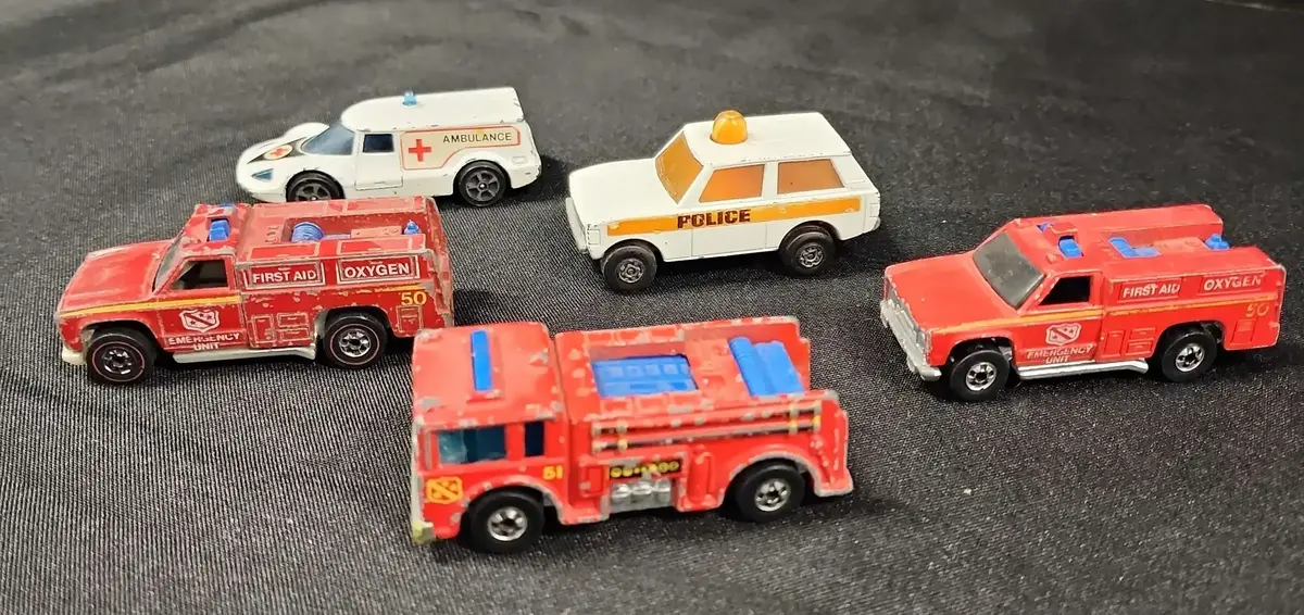 5 Vintage First Responder Diecast Vehicles - Matchbox, Hot Wheels, Corgi Juniors 