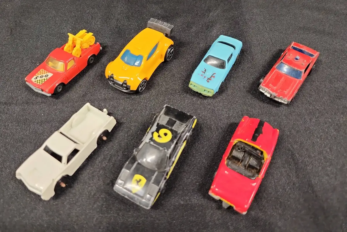 7 Vintage Diecast Cars & Trucks - Kidco, Matchbox, Widgetoy, Hot Wheels 