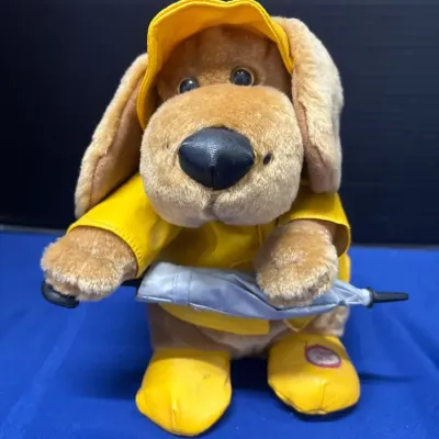 Vintage Beverly Hills Teddy Bear Co Musical “Singing In The Rain” Plush Dog - Works!