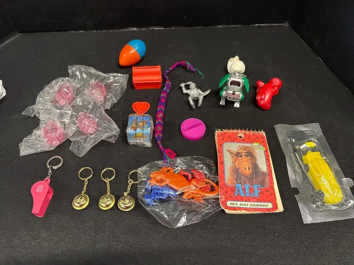 Vintage Novelties - Promo, Key Chains, ALF Notebook, Hanna Barbera Stamp, Lizard, Car