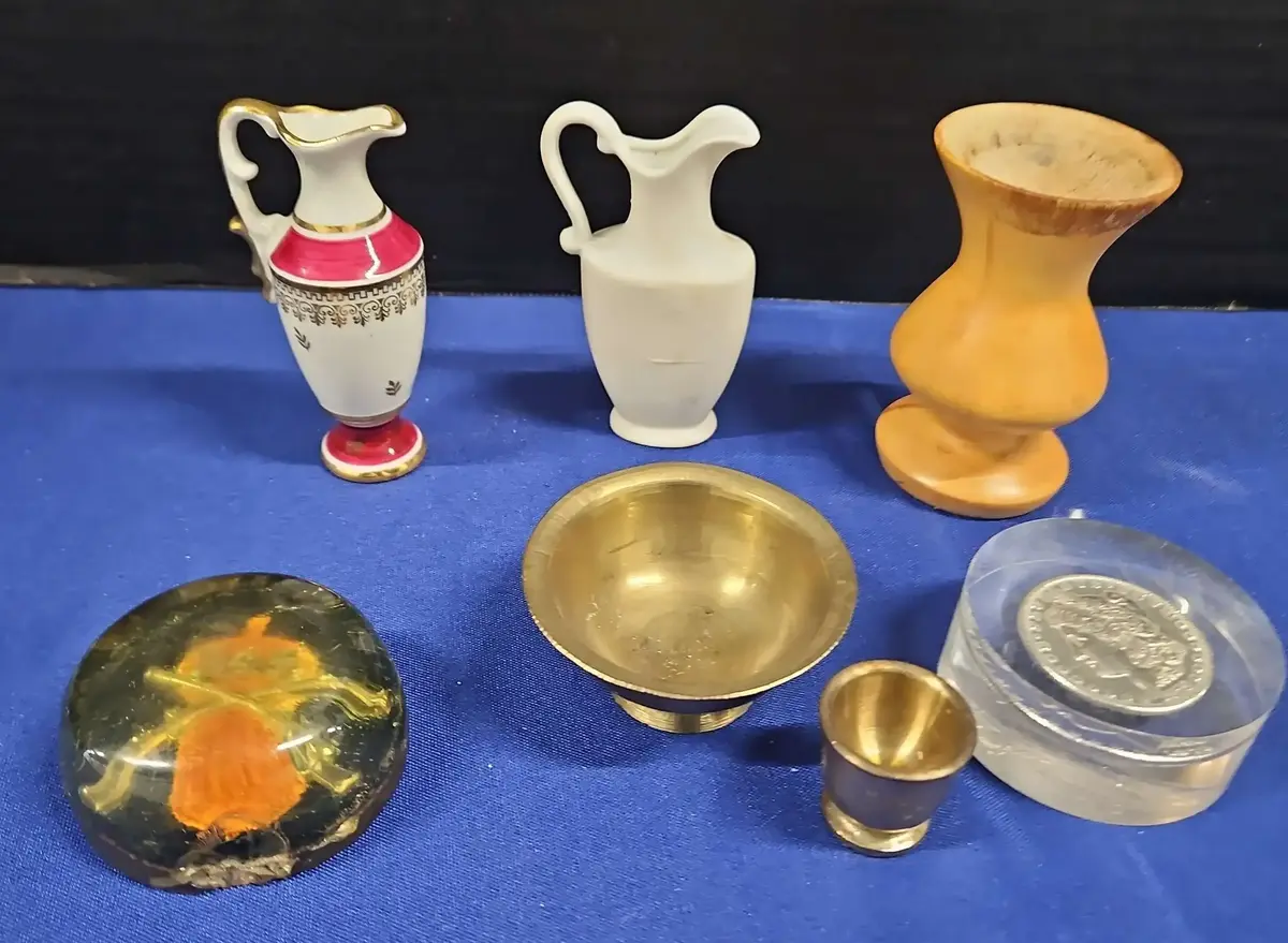 7 Vintage Curio Cabinet - 1878 Morgan Silver Dollar, Mini Vases, Copper Pots, Cute Decor