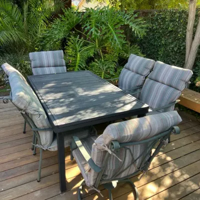 Patio Set Of Six Chairs & Metal Table