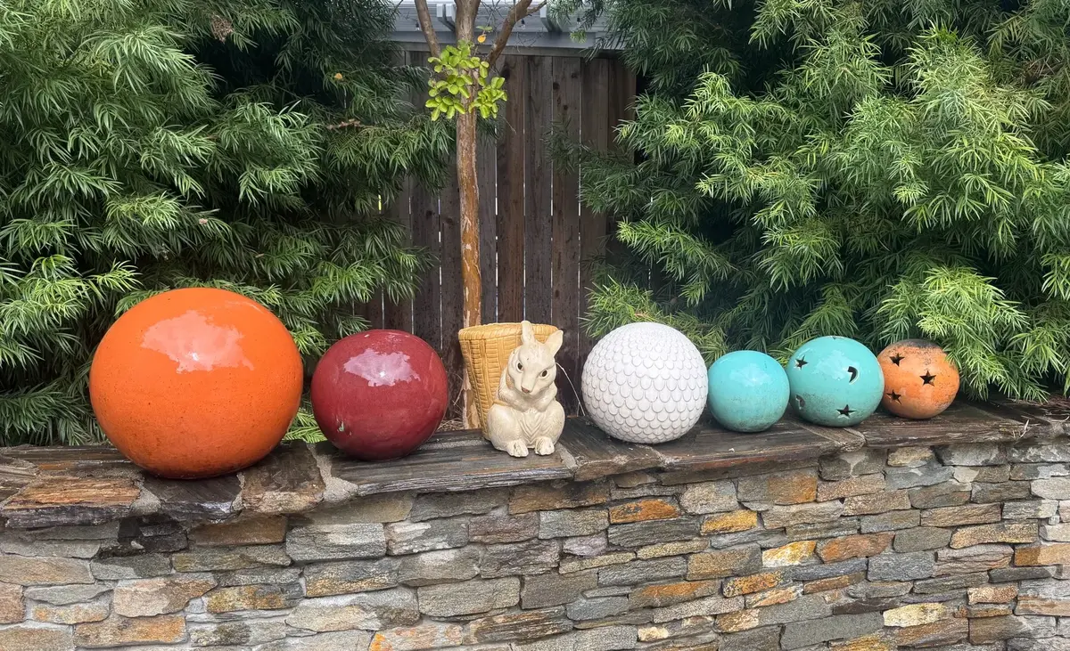 Collection of Large Garden Orbs & Rabbit (7 Pcs)