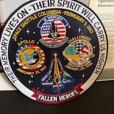 NASA Fallen Heroes commemorative embroidered patch, honoring the crews of Apollo 1, Challenger, and Columbia.