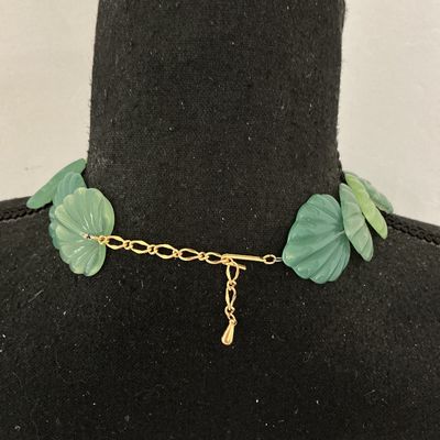 Vintage Green Molded Glass Shell Motif Collar Necklace
