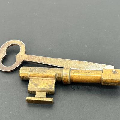 Sale Photo Thumbnail #38