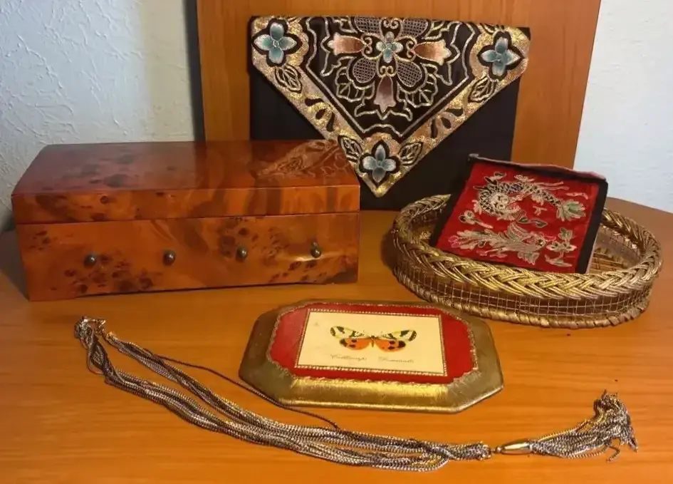 Chinese Embroidered Pouch Beautiful Fabric Bag Music Box Necklace And More 