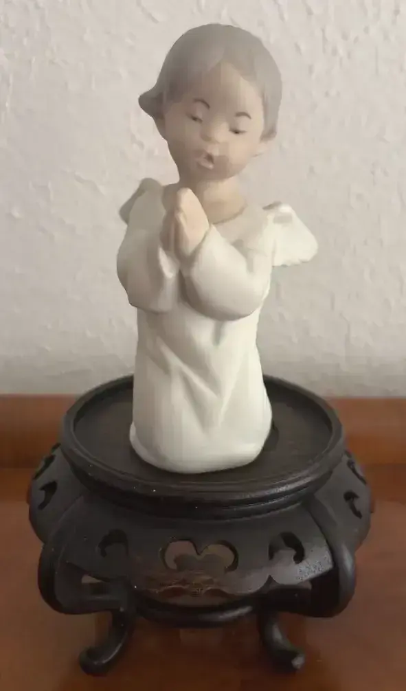 Lladro Angel Praying Figurine