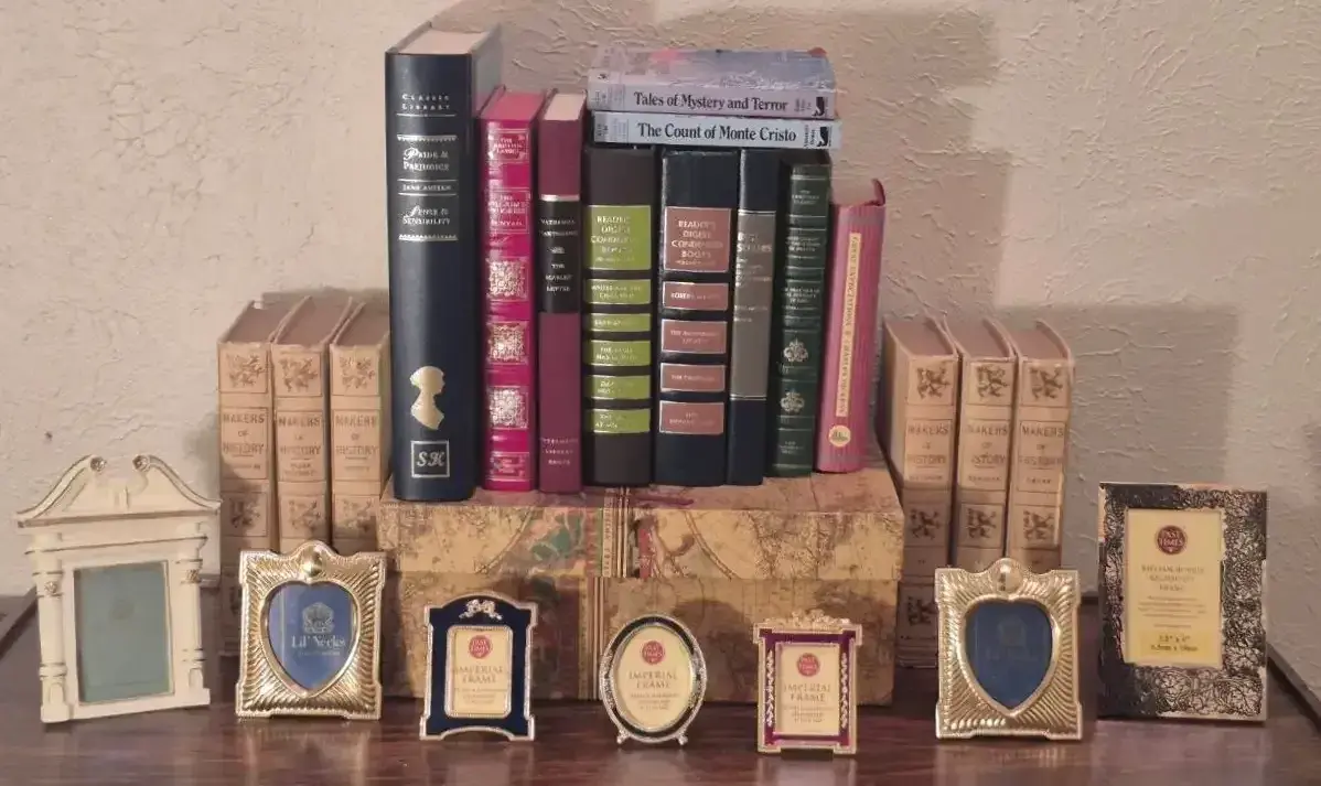Hardcover Classic Books Assortment Great Expectations Scarlett Letter & More 