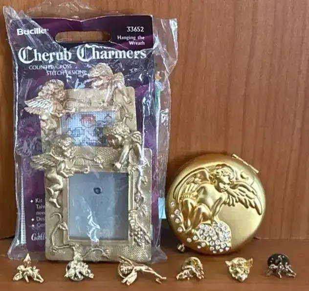 Estée Lauder September Angel Powder Compact Pins And More 