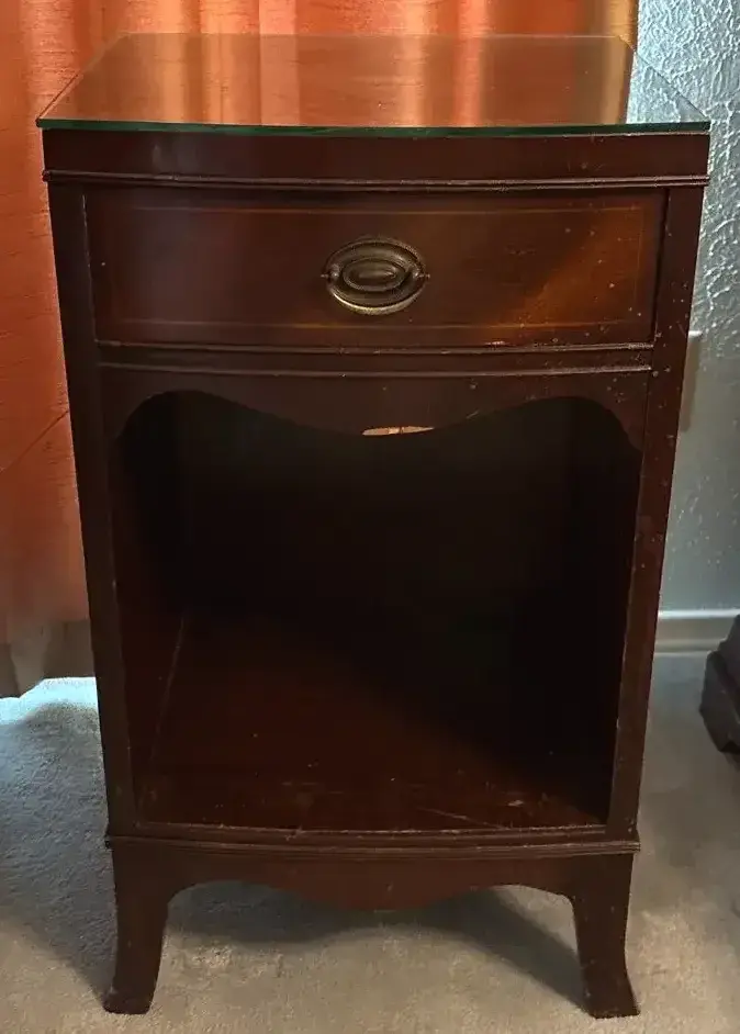 Genuine Mahogany End Table With Glass Top