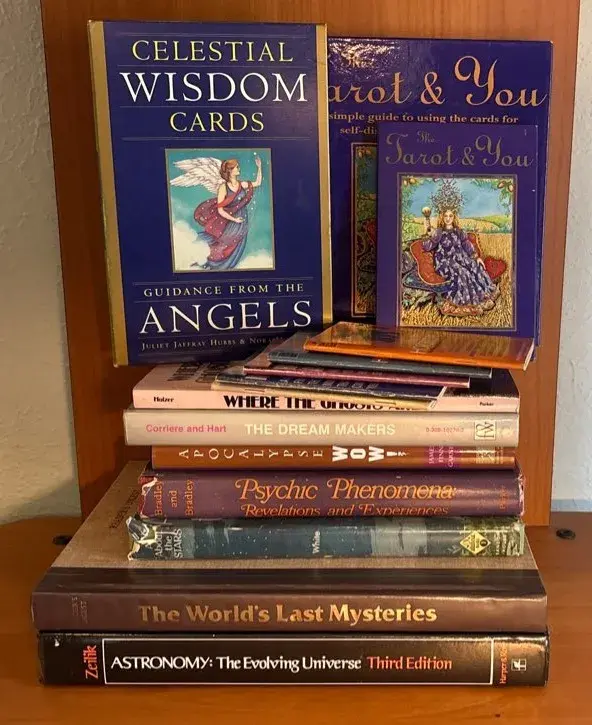 Tarot Cards The Worlds Last Mysteries Psychic Phenomena Book Assortment And More 