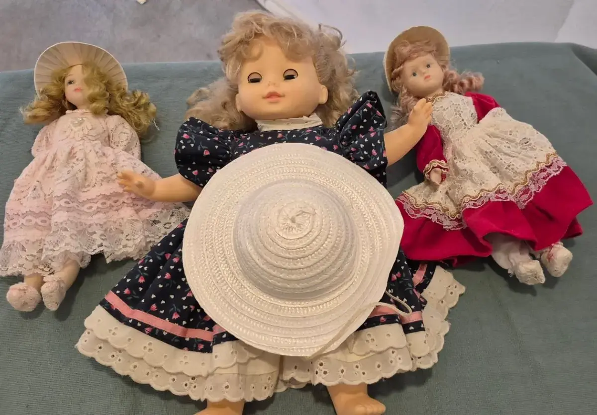Vintage Vinyl Toddler With Blond Wavy Hair. & 2 Porcelain Or Bisque Dolls With Hats 