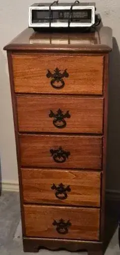Vintage Tall Wooden Narrow  Hest Of Drawers W/5 Drawers & Vintage GE AMFM Radio 