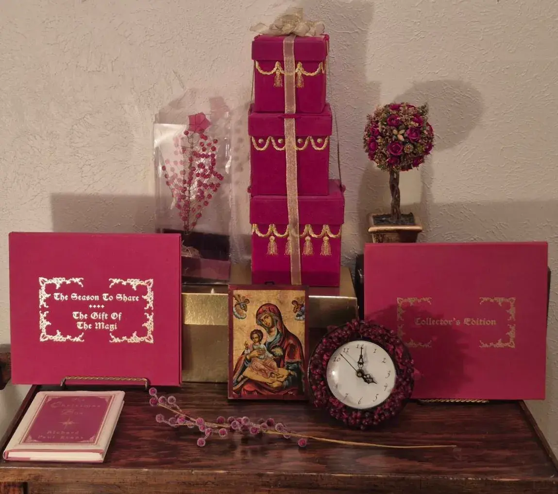 Traditional Wooden Byzantine-style Greek Orthodox icon of the Virgin Mary & O Henry's Classic Story 