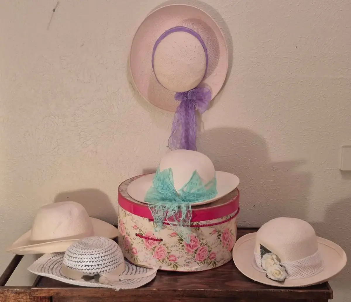 Women's Wide Brim White Straw Hats Assortment 