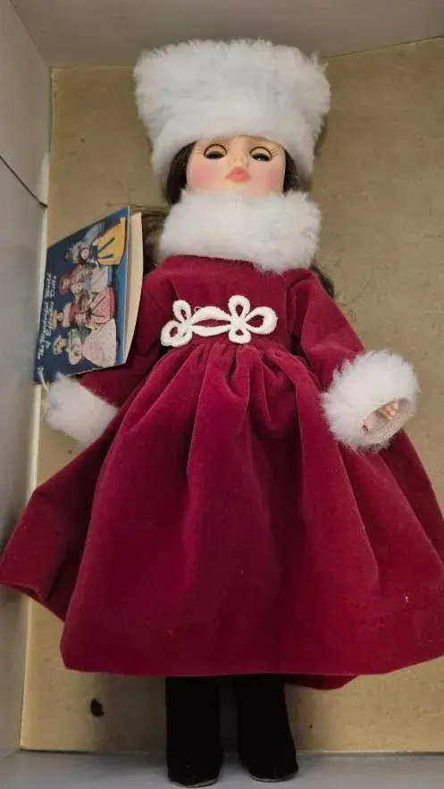 Vintage 80's Effanbee Russia Doll In Original Box