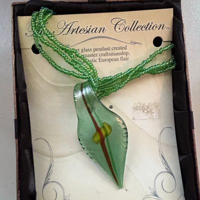 Sale Photo Thumbnail #256: The Artesian Collection Murano Style Art Glass Leaf Pendant Necklace