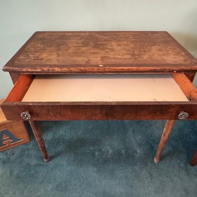 Sale Photo Thumbnail #233: Antique Federal Style Mahogany Side Table