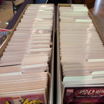 Huge selection of comic books 