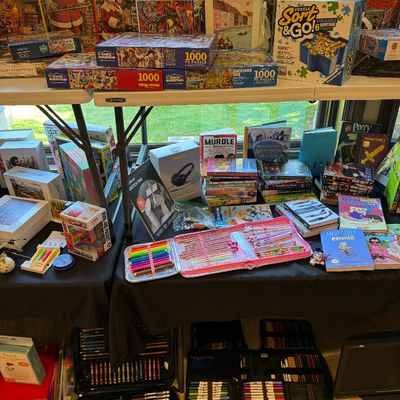 Art supplies and kits