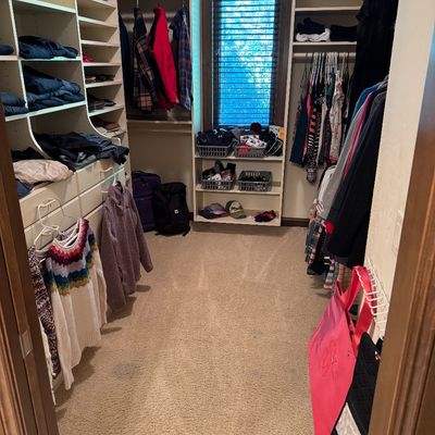 Walk in closet 