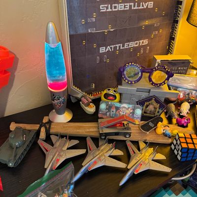 Toys and lava lamp 