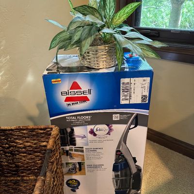 Brand new Bissel Vacuum 