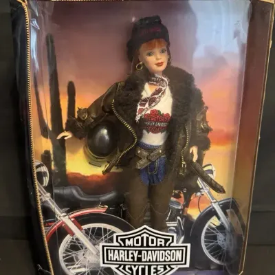 LCJ028 - 1998 Harley Davidson, Barbie Collector Edition Doll Number 20441:2Nd In Series