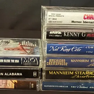 LCJ043 - Cassette Tapes Mixed Group: Country/Christmas/Instrumental