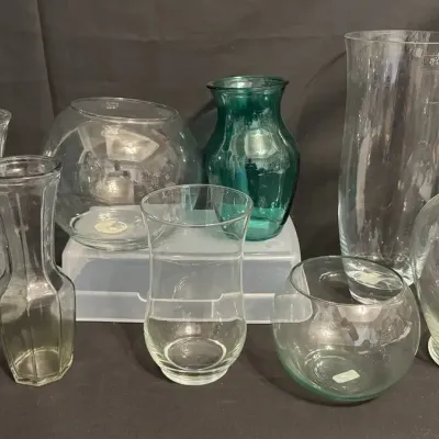 LCJ050 - Glass Vases: Assorted Colors/Size Sizes/Shapes