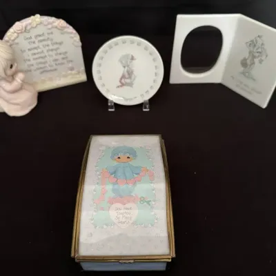 LCJ078 - Precious Moments Decorative Collectibles: Plate/Frame/Music Box