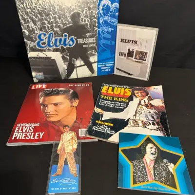 LCJ064 - Elvispresley Books/Magazines/Collect