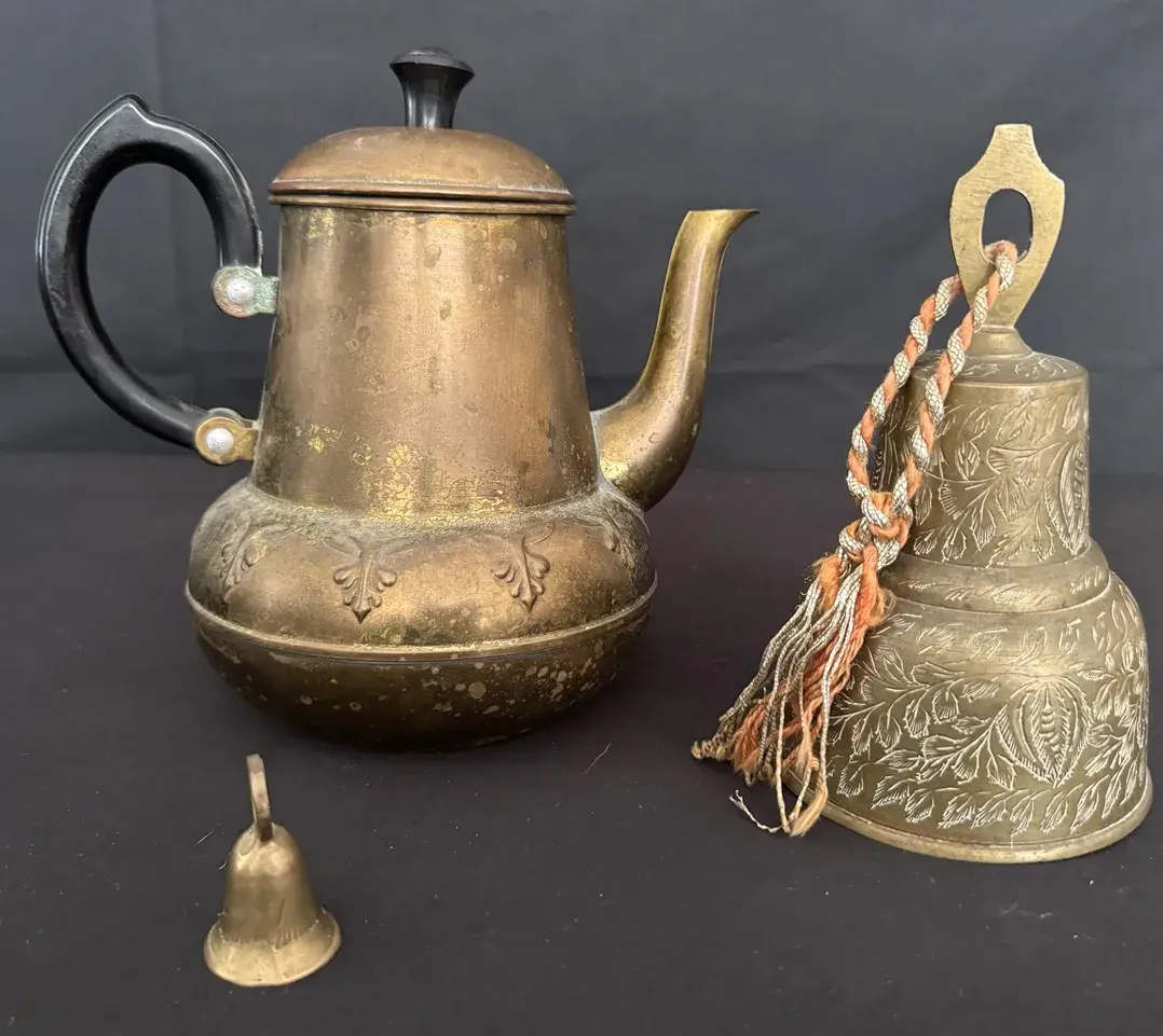 LCJ018 - Vintage G. Bredemeijer Holland Kettle/Brass Bell Music Box/Small Brass Bell