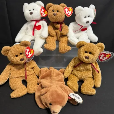LCJ072 - TY Beanie Baby Bear Collection: Valentino Bears/Curly Bears/more